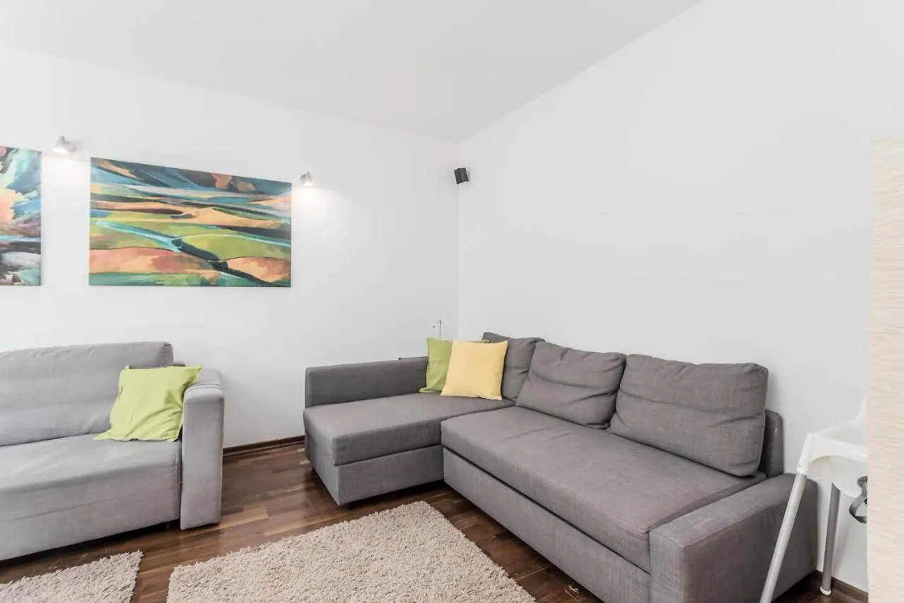Chill Apartments Kabaty Family Warsaw