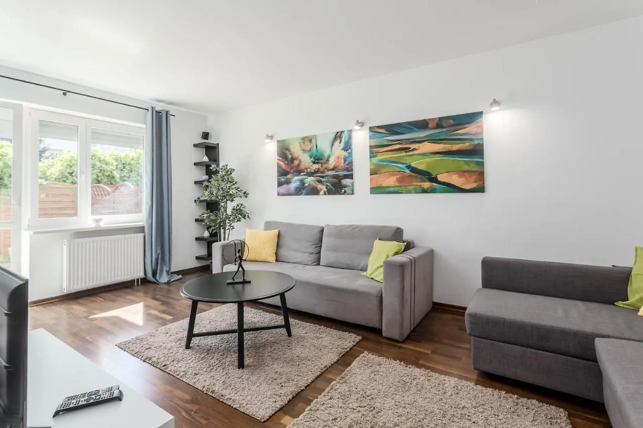 Chill Apartments Kabaty Family Warsaw 0*,  Poland