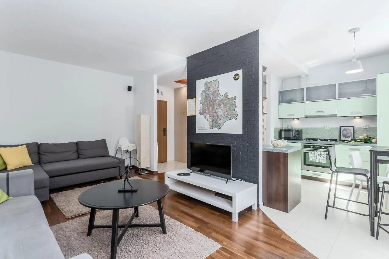 Chill Apartments Kabaty Family Warsaw