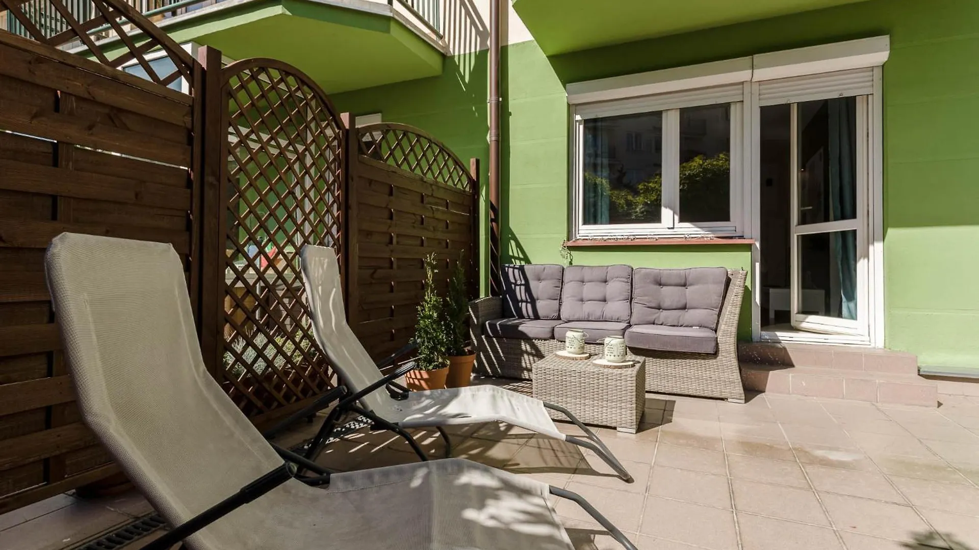 Chill Apartments Kabaty Family Warsaw Poland