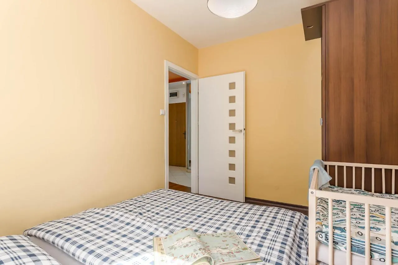 Chill Apartments Kabaty Family Warsaw