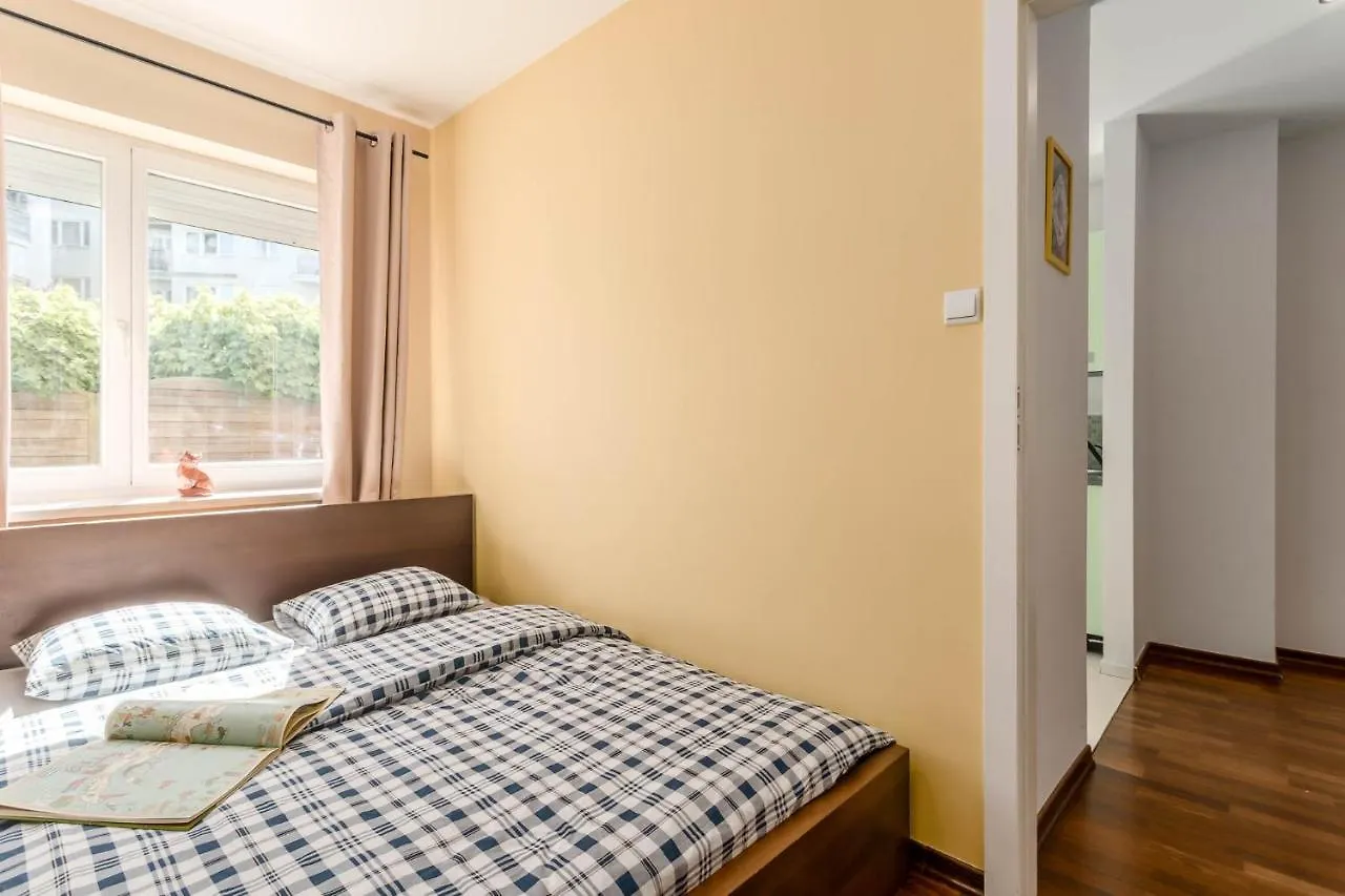 Chill Apartments Kabaty Family Warsaw