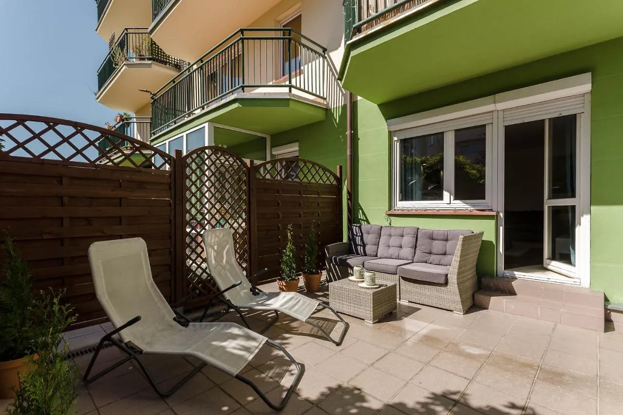Chill Apartments Kabaty Family Warsaw