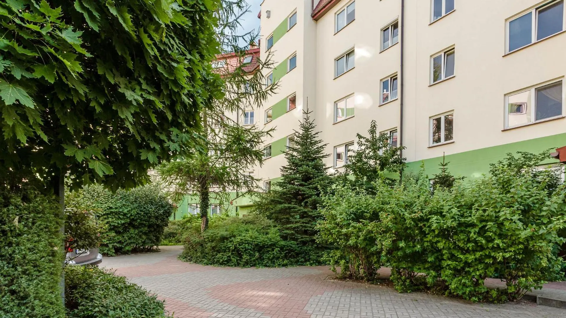 Chill Apartments Kabaty Family Warsaw