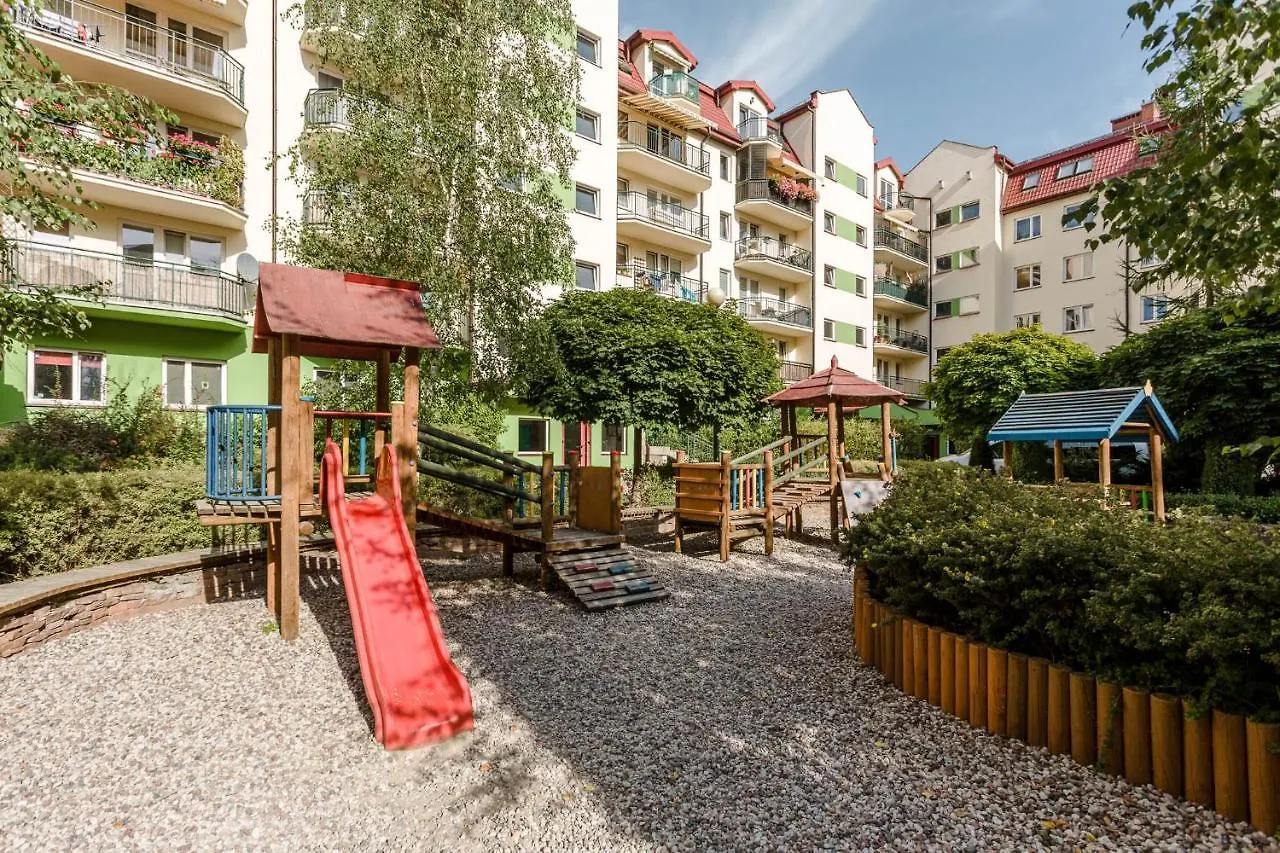 Chill Apartments Kabaty Family Warsaw